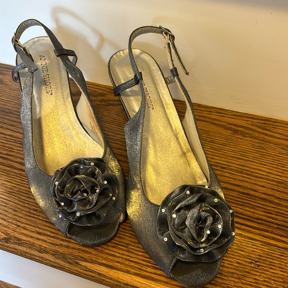 Annie Shoes - Annie Shoes Woman’s Satan Shies size 10W